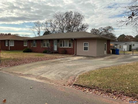 Homes For Sale - 104 French Way<br/> Athens, AL 35611