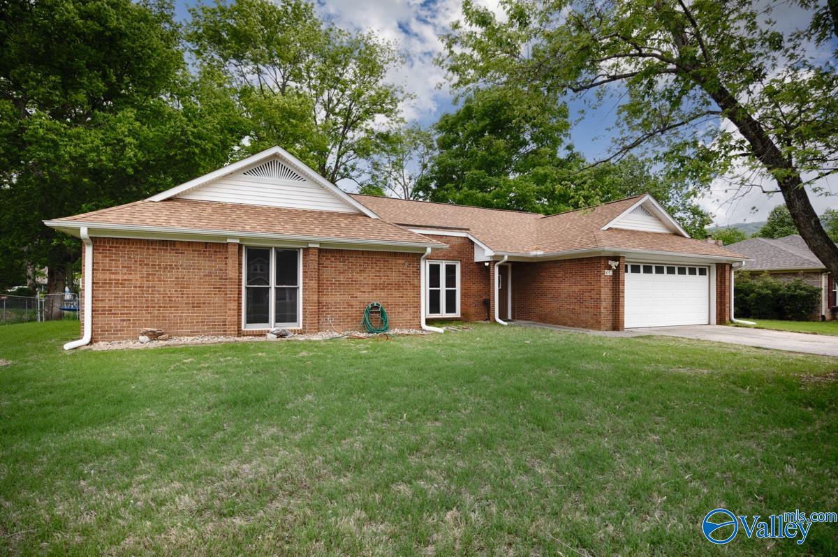 1057 Teenajo Drive, Huntsville, Alabama image 5