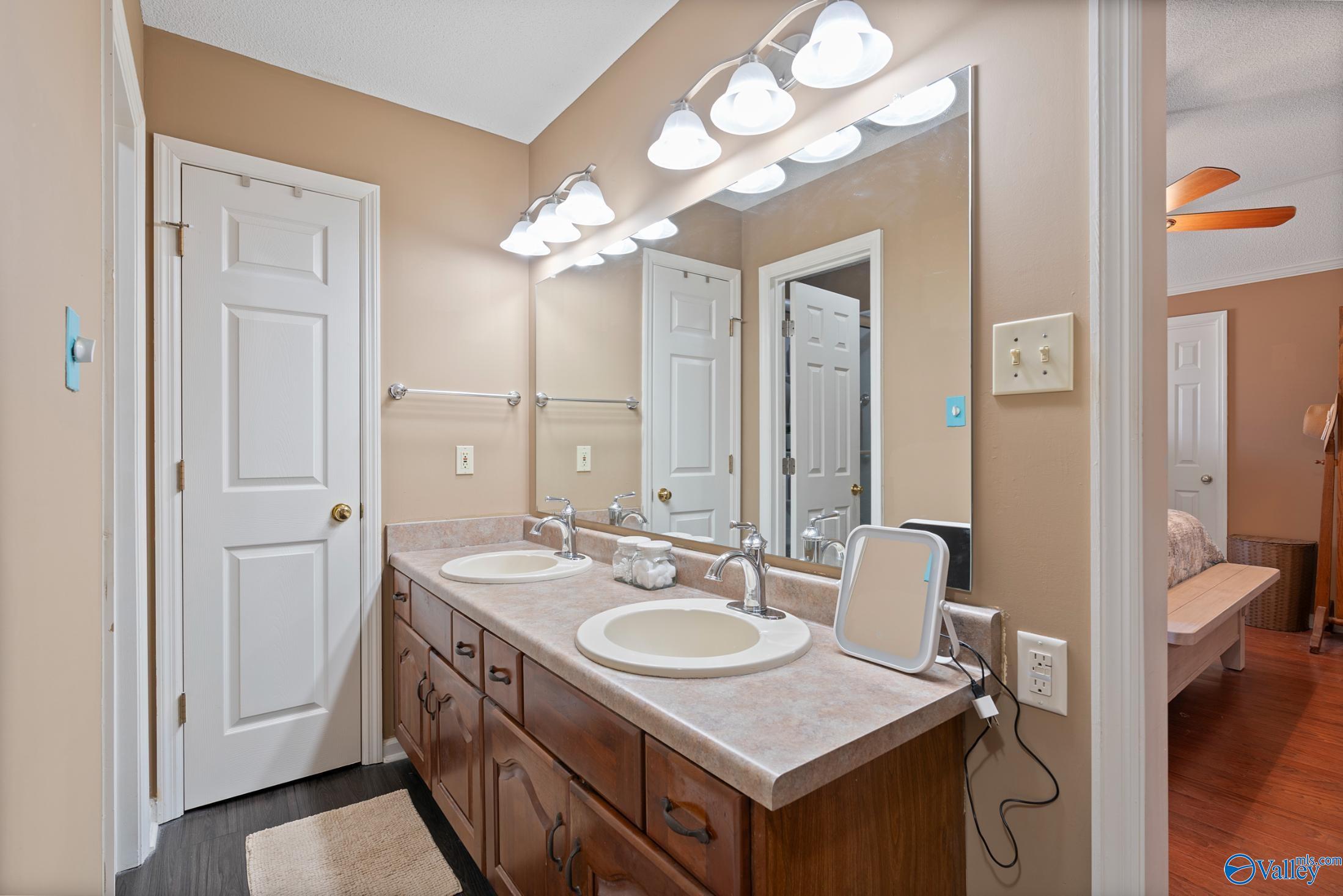 1733 Nottingham Drive, Decatur, Alabama image 11