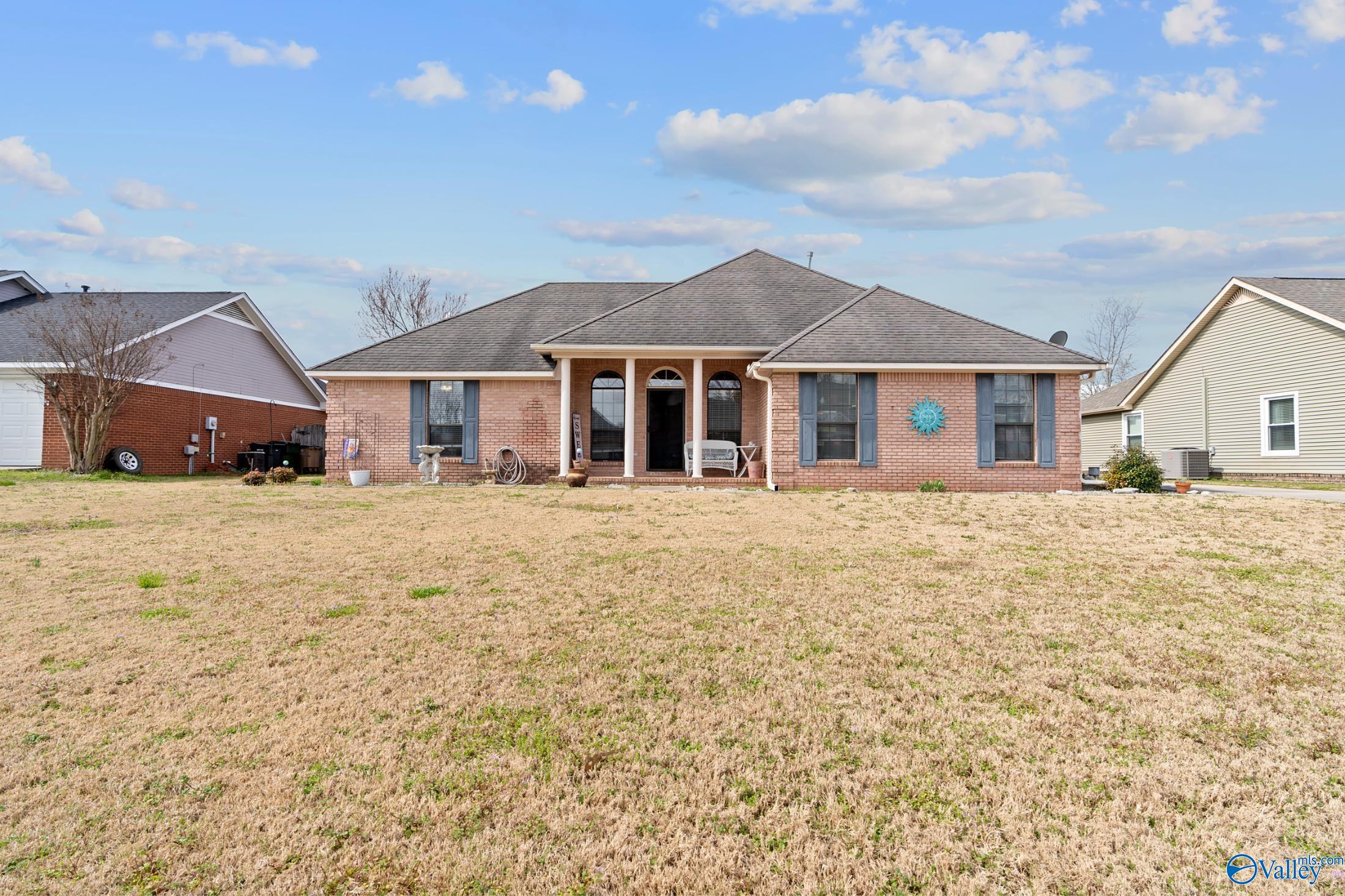 1733 Nottingham Drive, Decatur, Alabama image 1