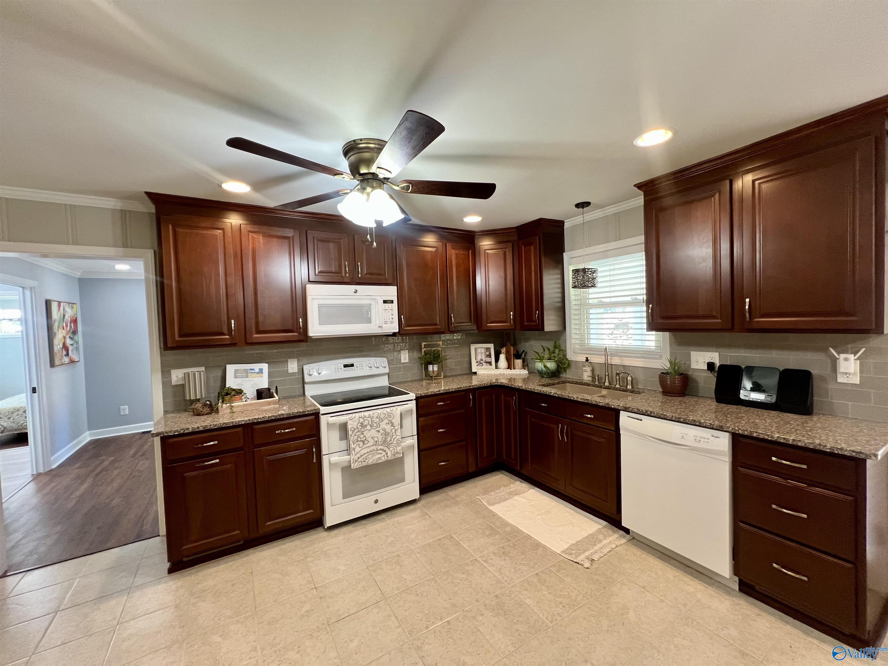 1204 Cedar Street, Decatur, Alabama image 9