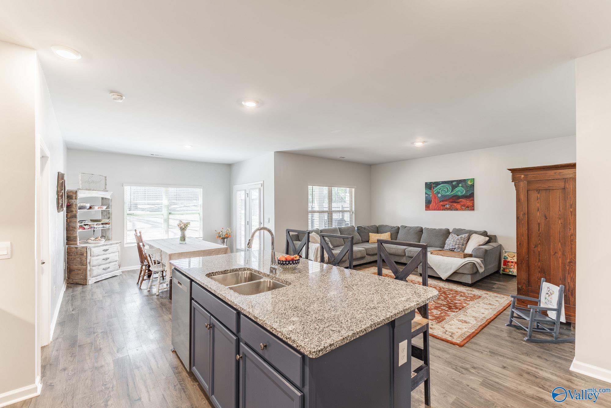 112 Canonbury Drive, New Market, Alabama image 8
