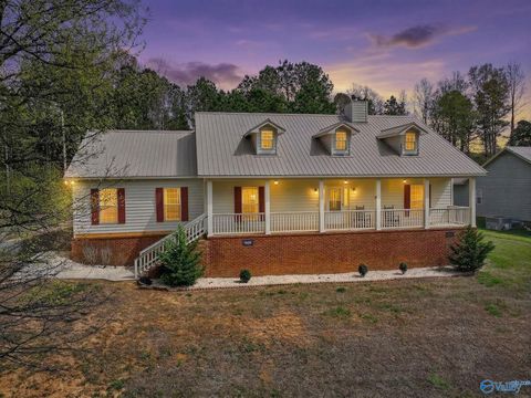 Photo of 80 Earl Caldwell Drive, Guntersville, AL 35976 (MLS # 21912555)