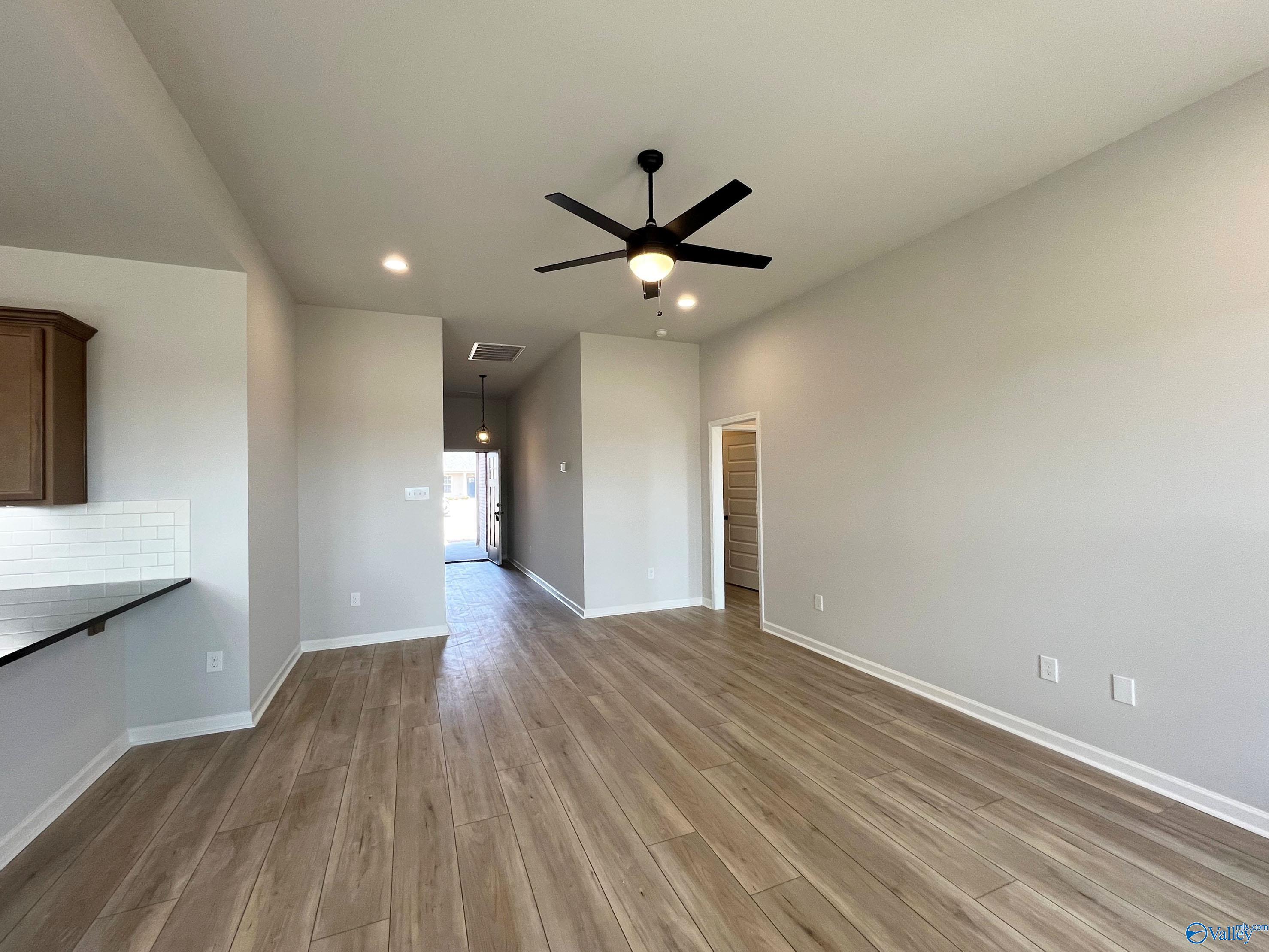 120 Parvin Way Drive, Hazel Green, Alabama image 4