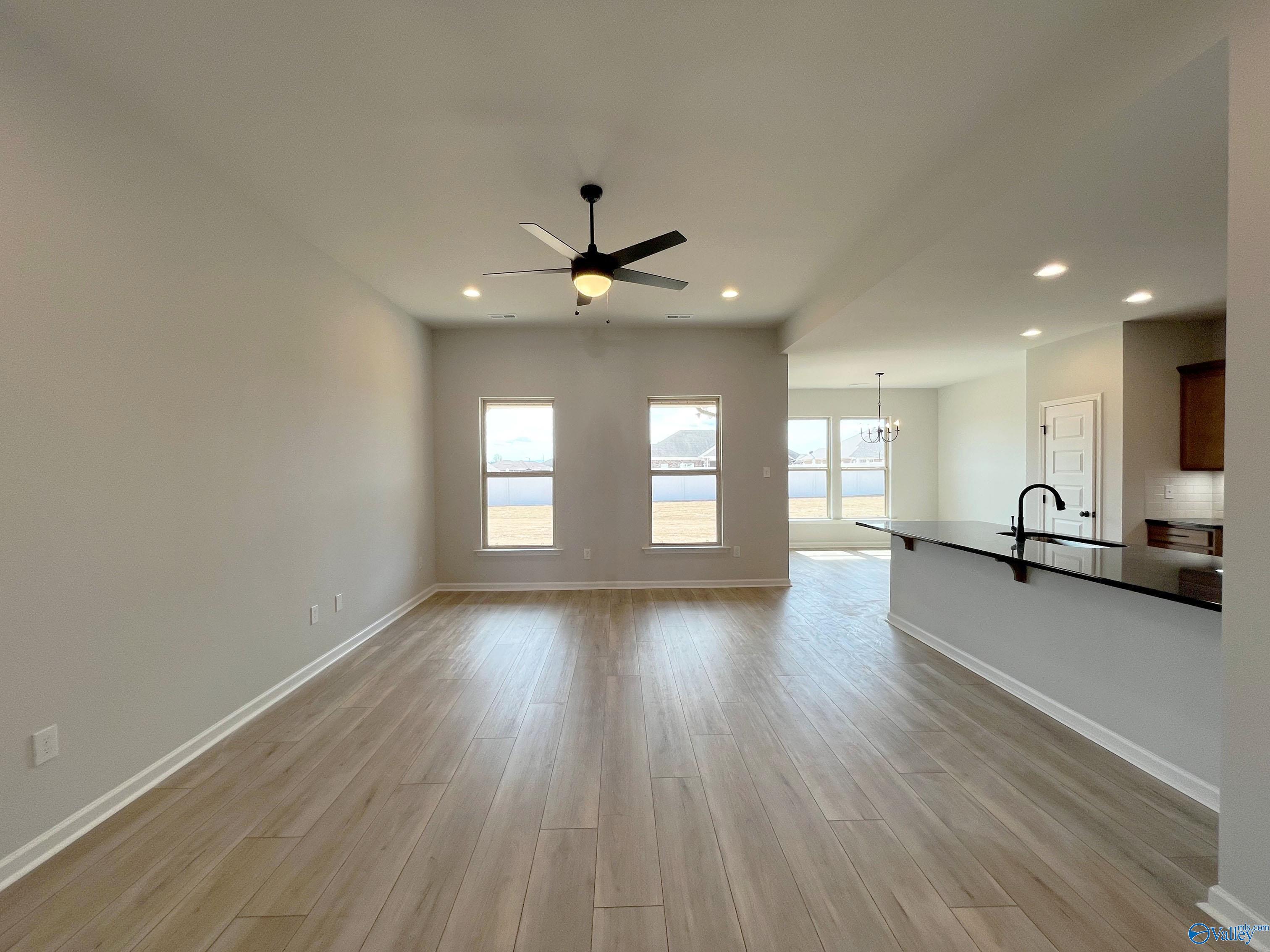 120 Parvin Way Drive, Hazel Green, Alabama image 3