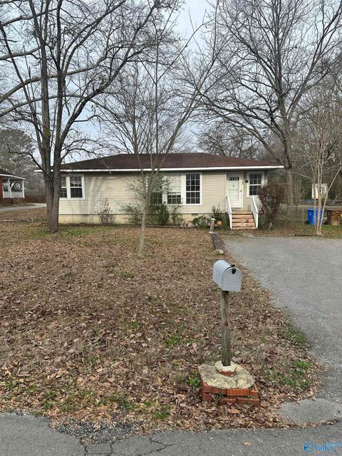 Apartment For Sale - 405 Burch Street<br/> Hartselle, AL 35640