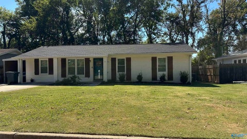 Homes For Rent - 2906 Algerita Drive<br/> Huntsville, AL 35805