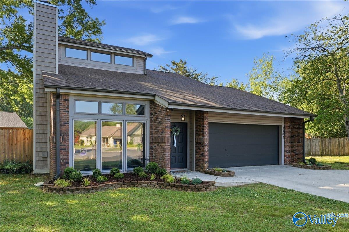 1902 Helmsdale Circle