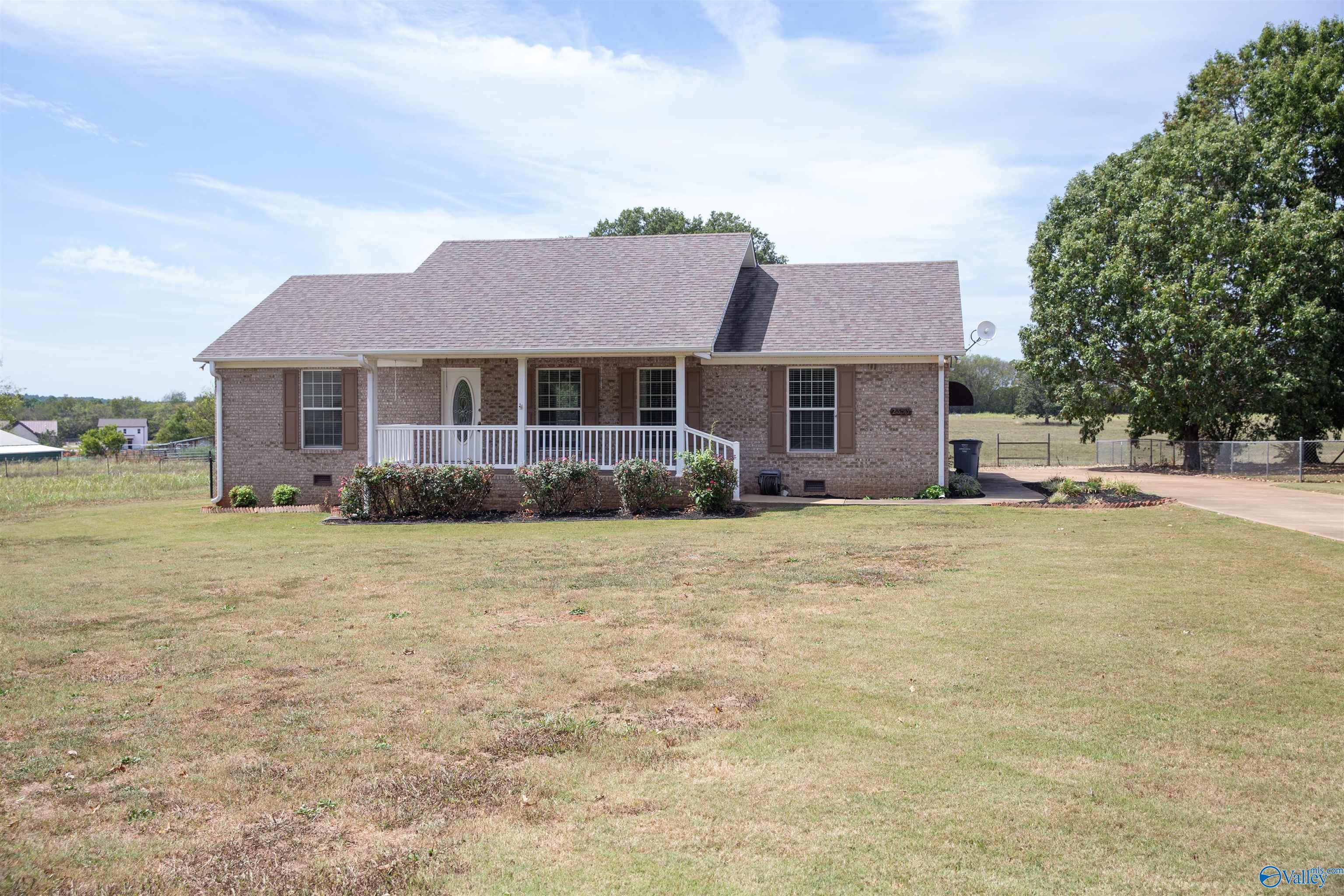 2353 County Road 91, Rogersville, Alabama image 1