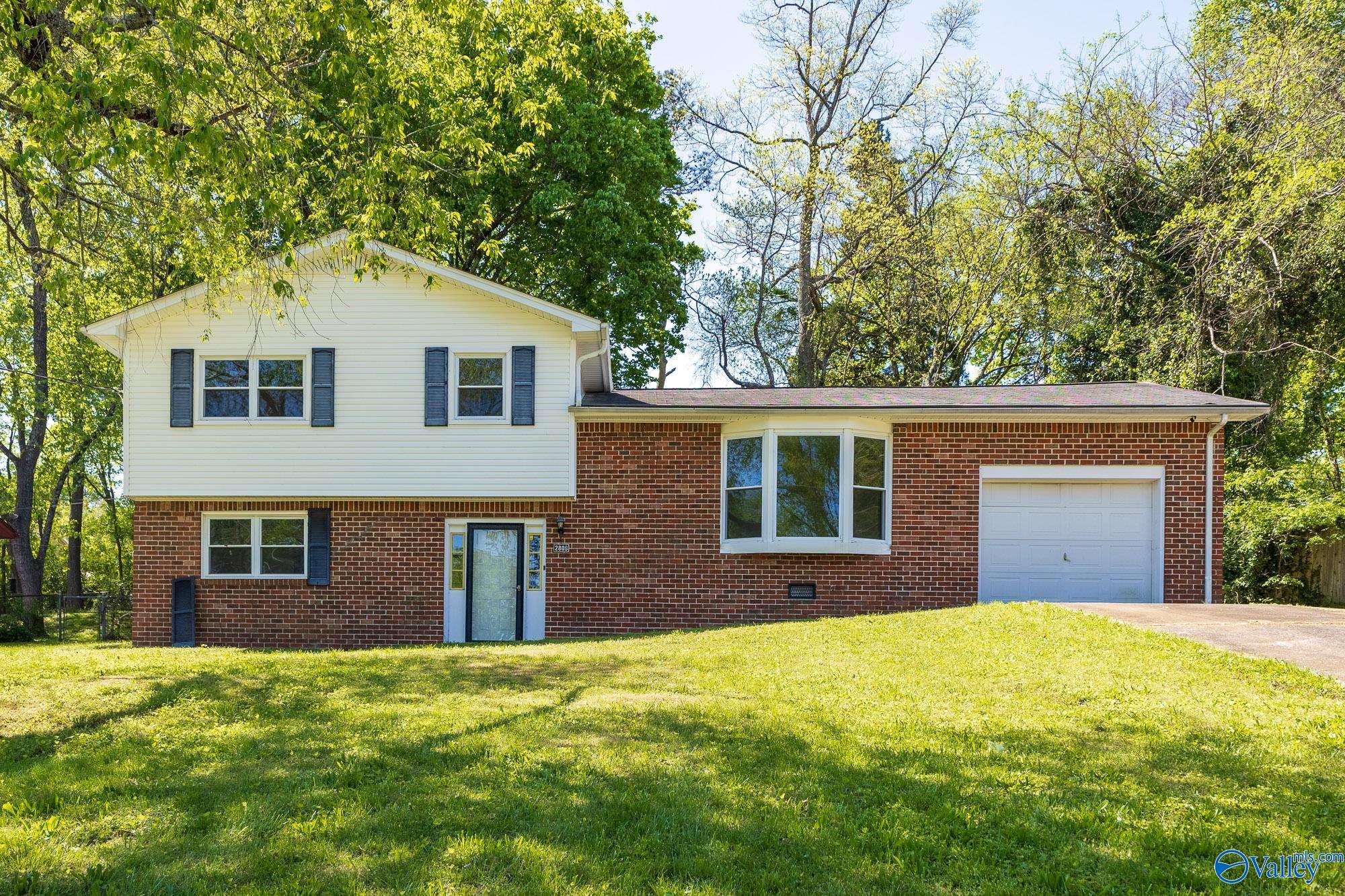 2809 Brett Road, Huntsville, Alabama image 1