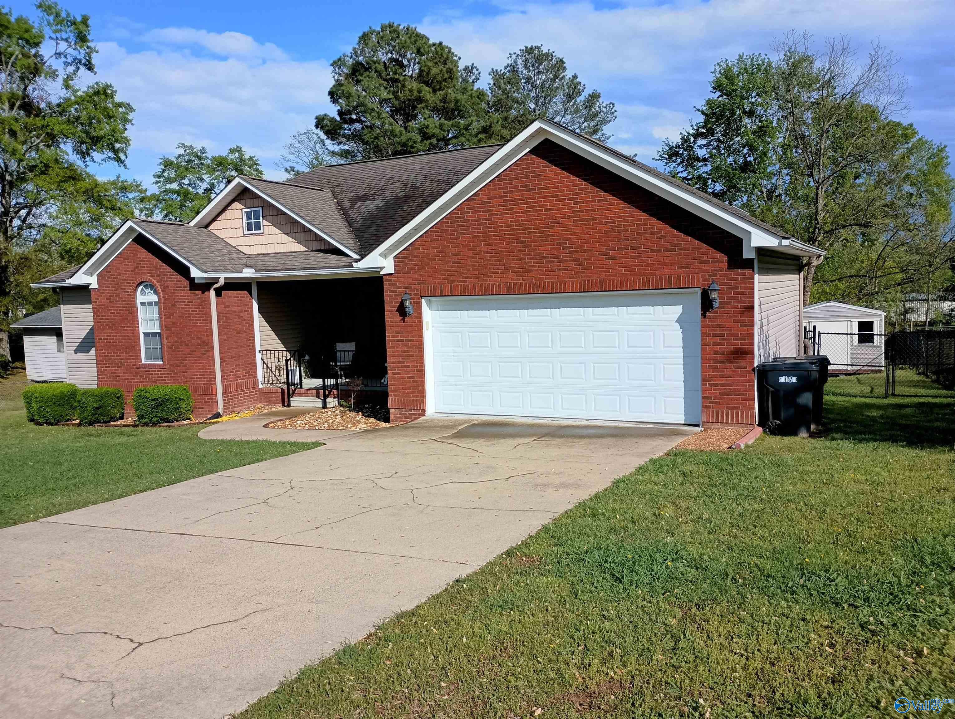 3373 Mayflower Lane, Southside, Alabama image 2