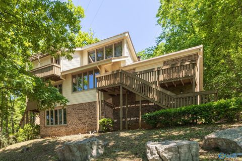 Homes For Sale - 1425 Chandler Road<br/> Huntsville, AL 35801