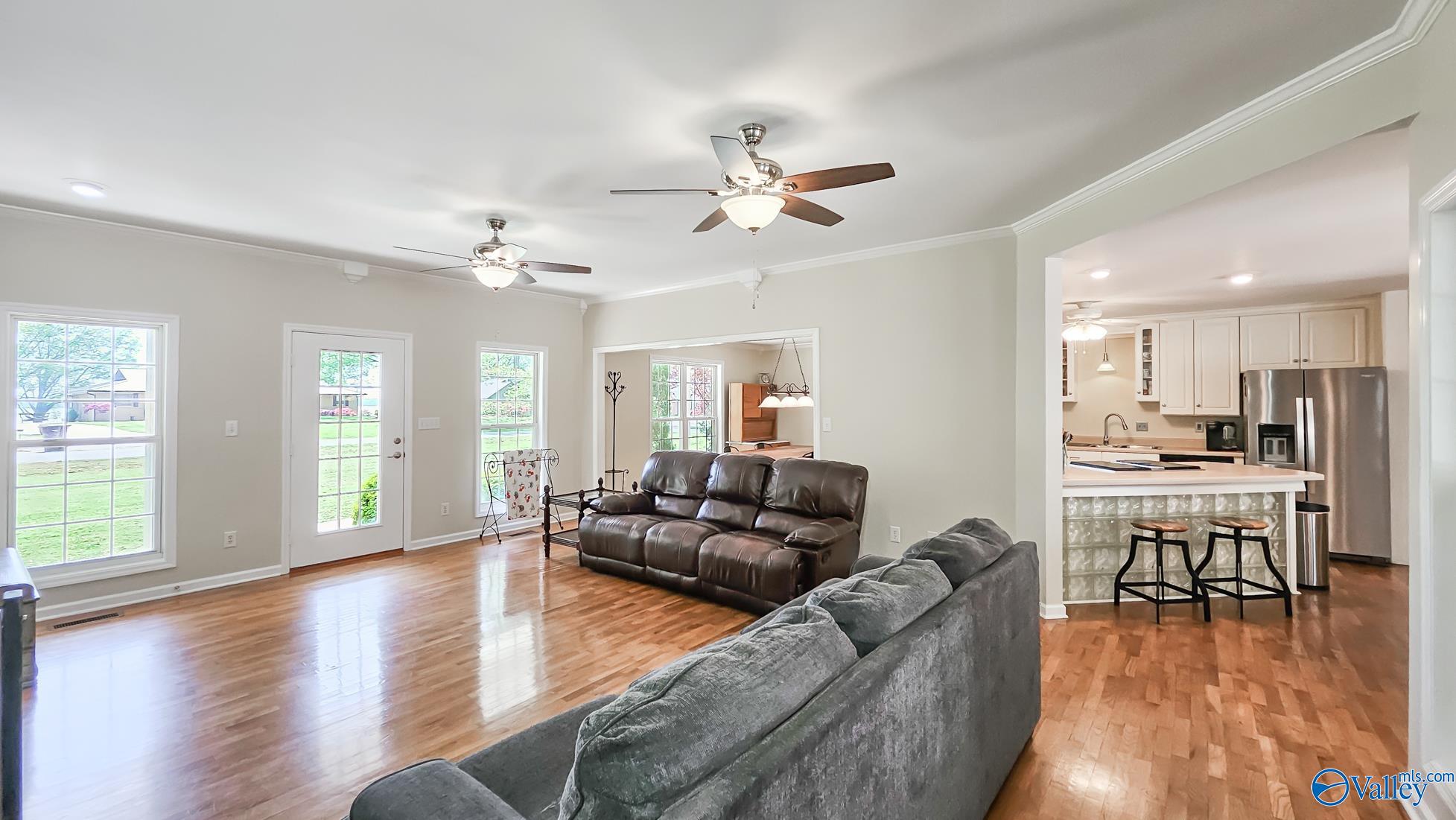 9568 Hawkins Drive, Athens, Alabama image 3