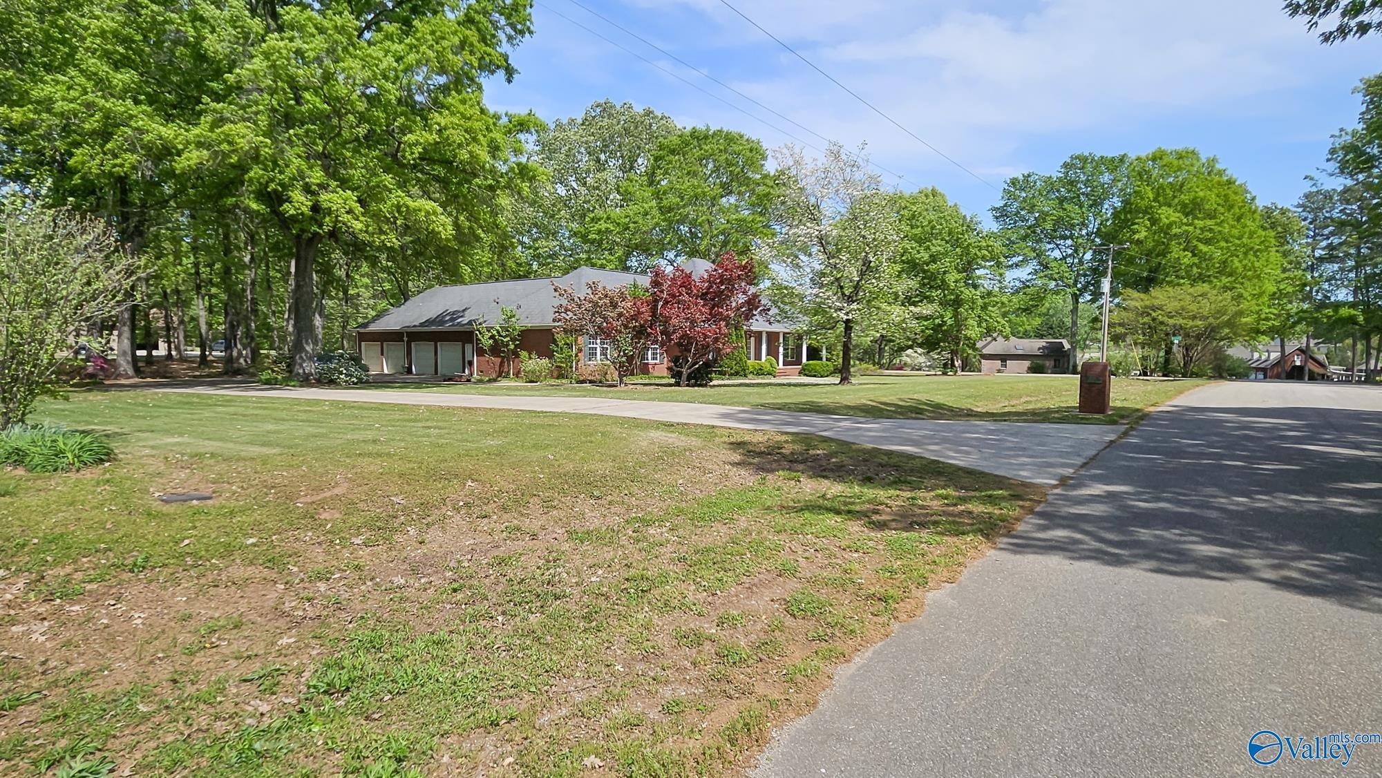 9568 Hawkins Drive, Athens, Alabama image 32
