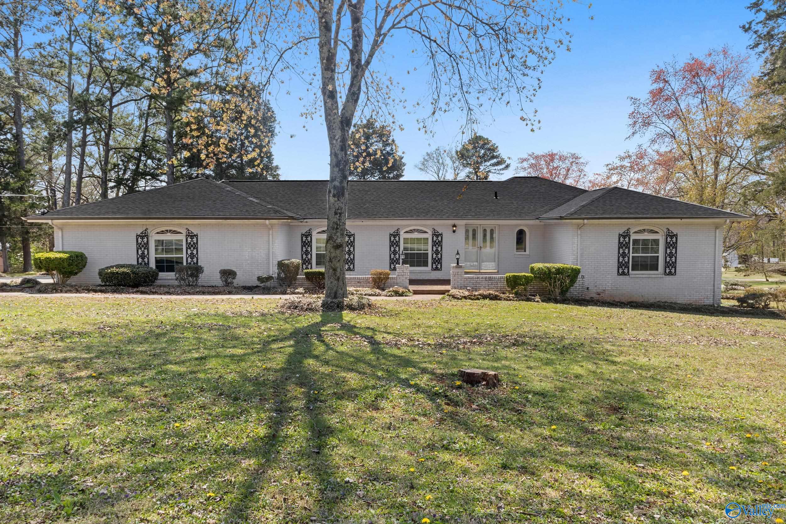 3000 Eolyne Kelly Way, Huntsville, Alabama image 1