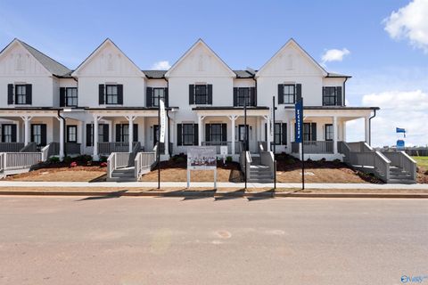 Townhouse For Sale - 104 Pralina Way<br/> Madison, AL 35757