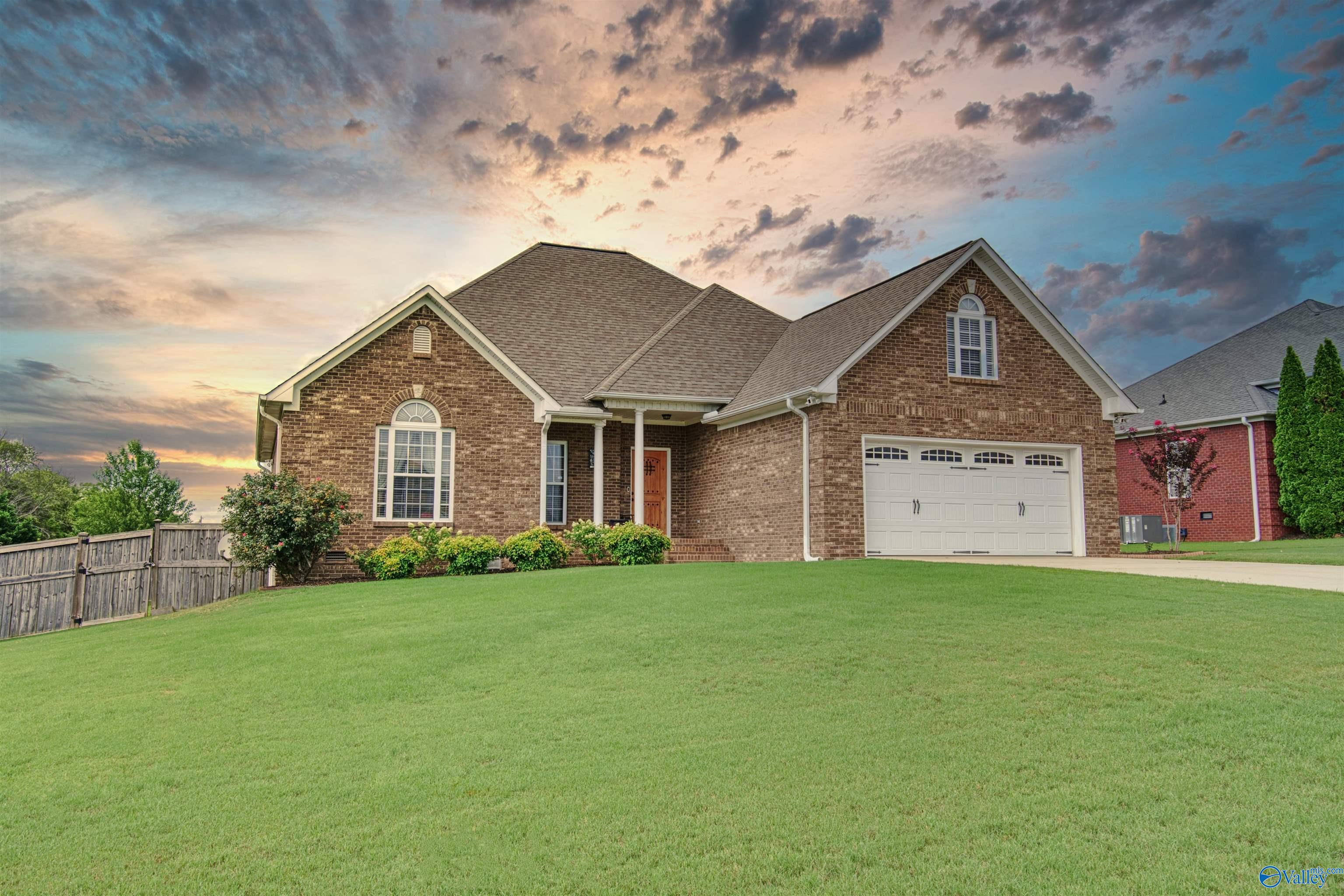 25739 Iron Gate Drive, Madison, Alabama image 1