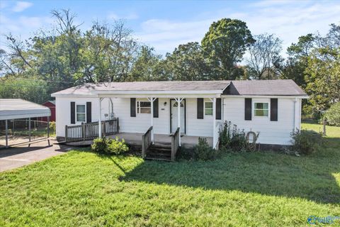 Photo of 11779 Stewart Road, Tanner, AL 35671 (MLS # 21902234)