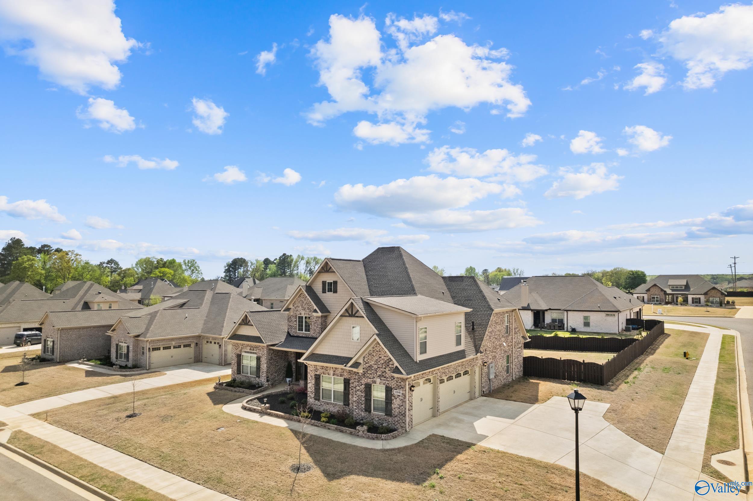 13841 Front Nine Drive, Athens, Alabama image 12