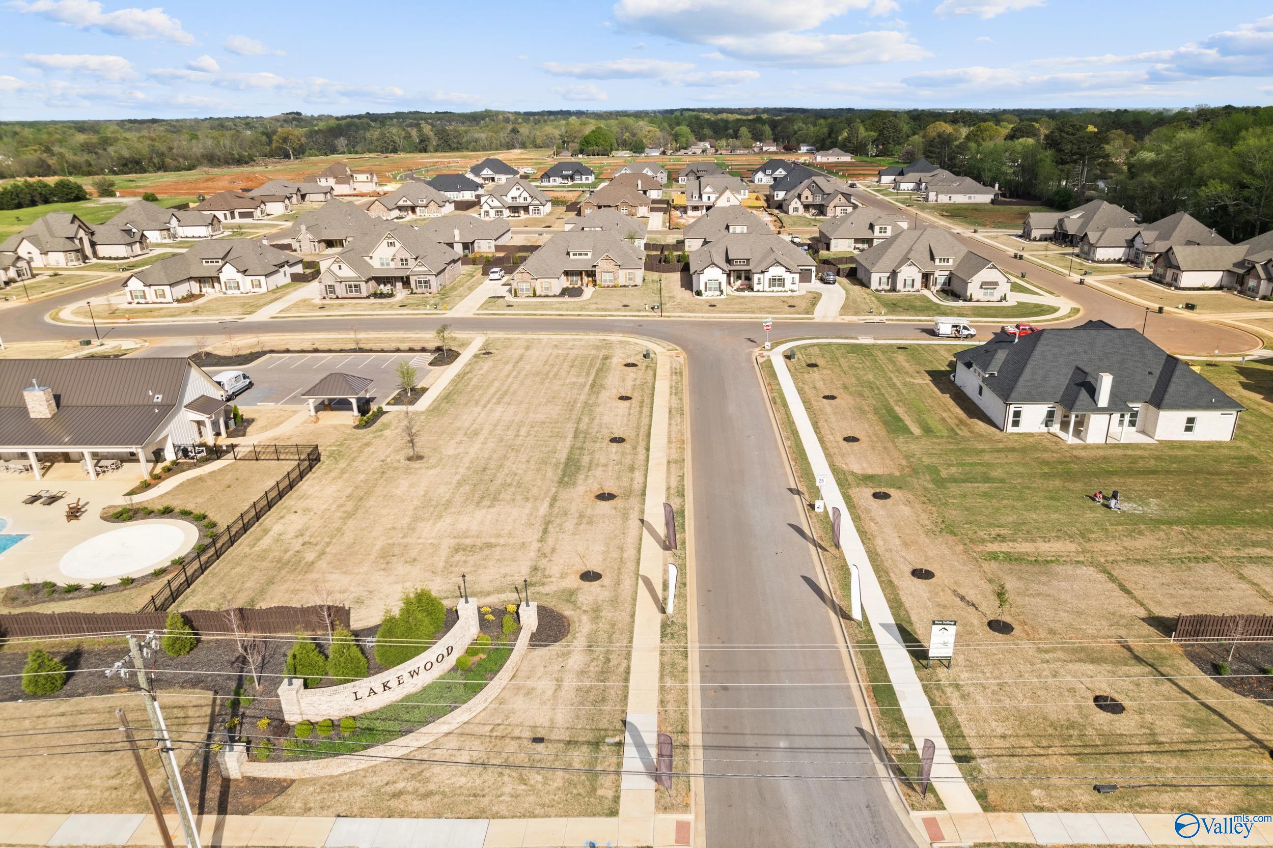 13841 Front Nine Drive, Athens, Alabama image 6