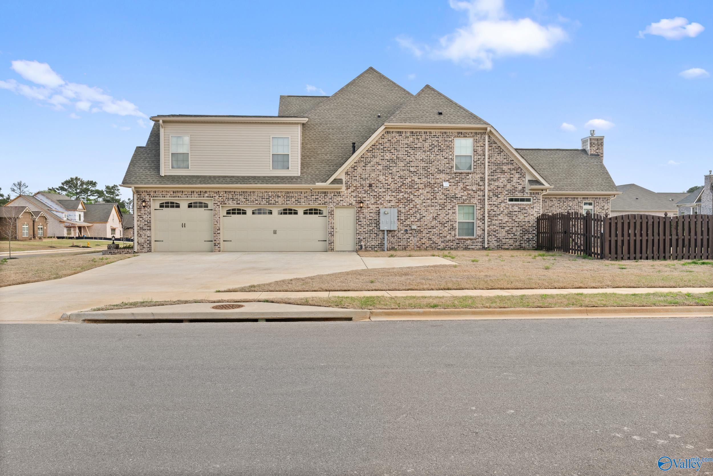 13841 Front Nine Drive, Athens, Alabama image 18
