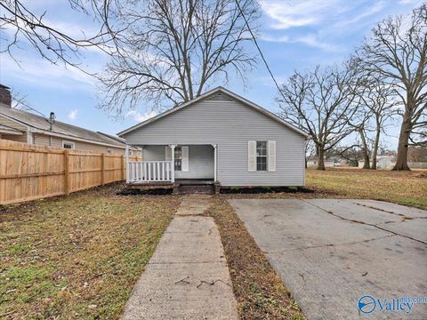 Homes For Sale - 410 Oshaughnessy Avenue<br/> Huntsville, AL 35801
