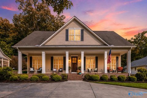 Homes For Sale - 2305 Sunset Drive<br/> Marshall County, Guntersville, AL 35976