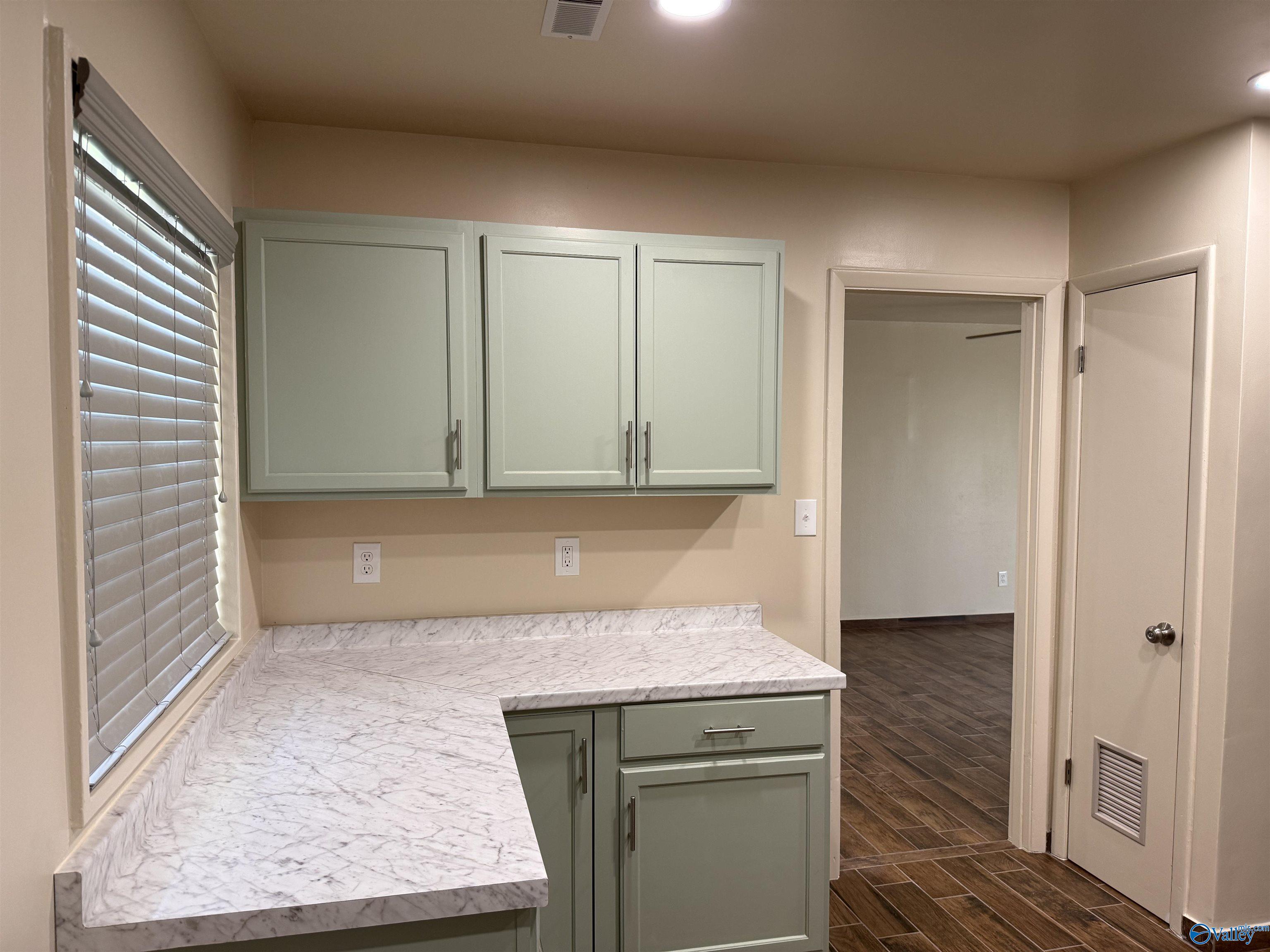 113 Whitney Avenue NE