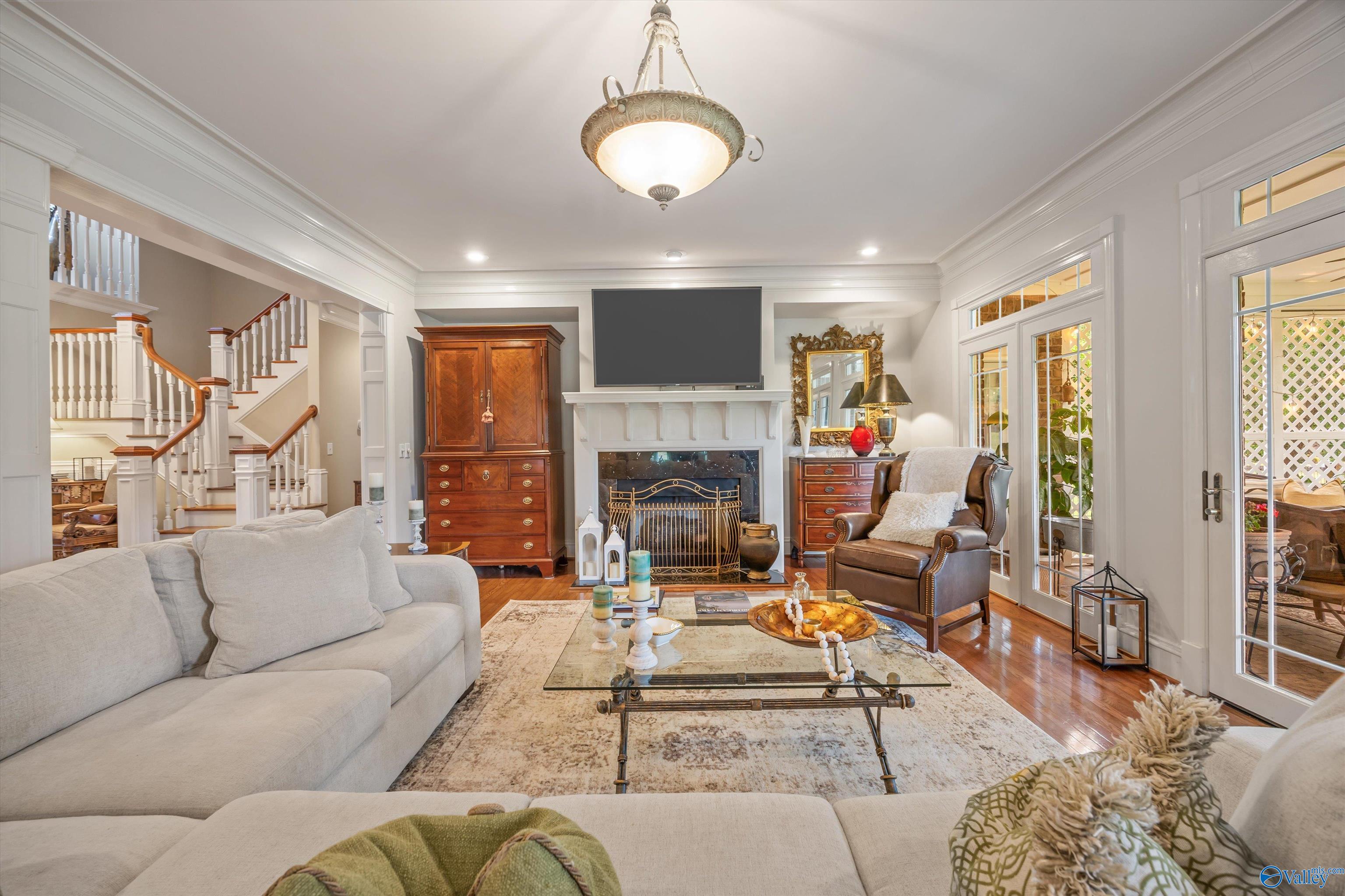 2875 Hampton Cove Way