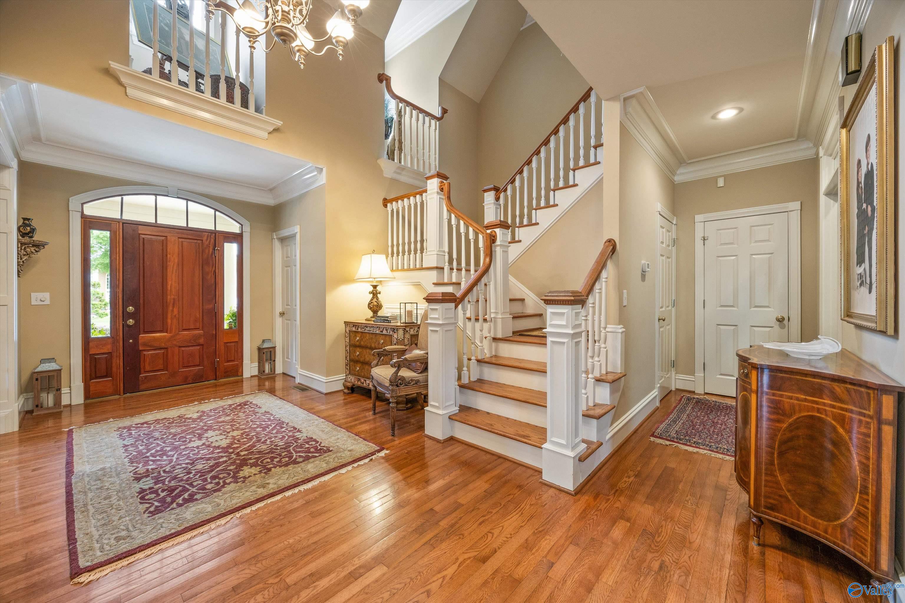 2875 Hampton Cove Way