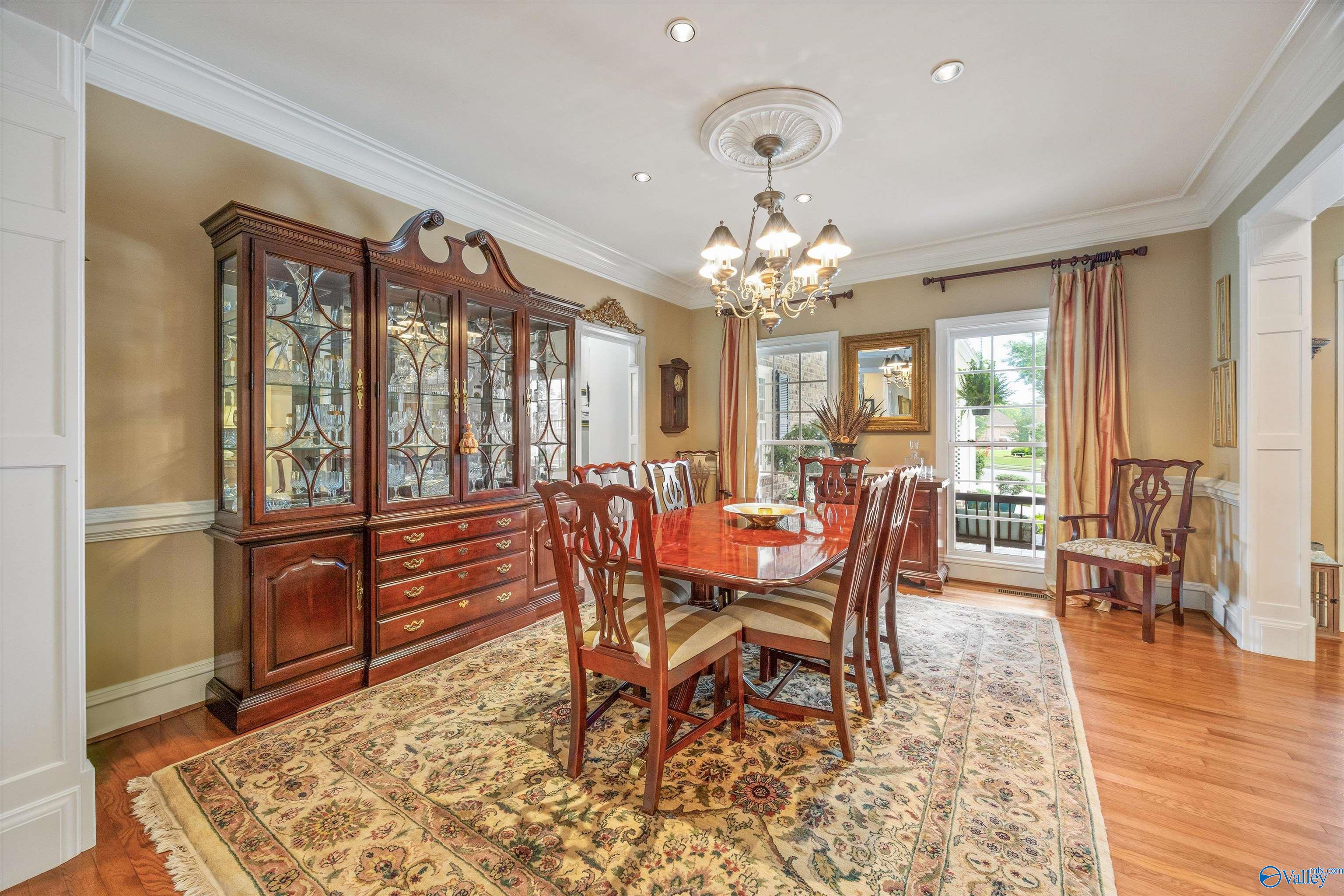 2875 Hampton Cove Way