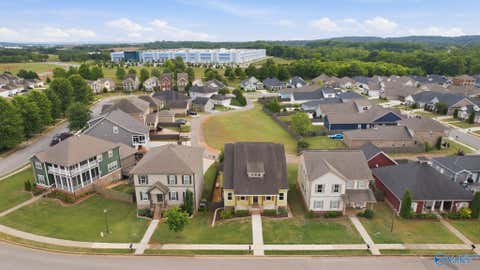 Homes For Sale - 6408 Midtowne Lane<br/> Huntsville, AL 35806
