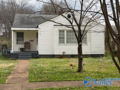 Photo of 1014 8th Avenue SE, Decatur, AL 35601 (MLS # 21911539)