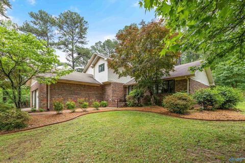 Homes For Sale - 4410 Dogwood Drive<br/> Decatur, AL 35603