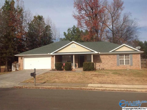 Homes For Sale - 117 Champions Green Drive<br/> Madison, AL 35758