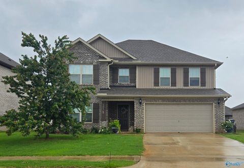 Homes For Sale - 104 Coco Circle<br/> Hazel Green, AL 35750