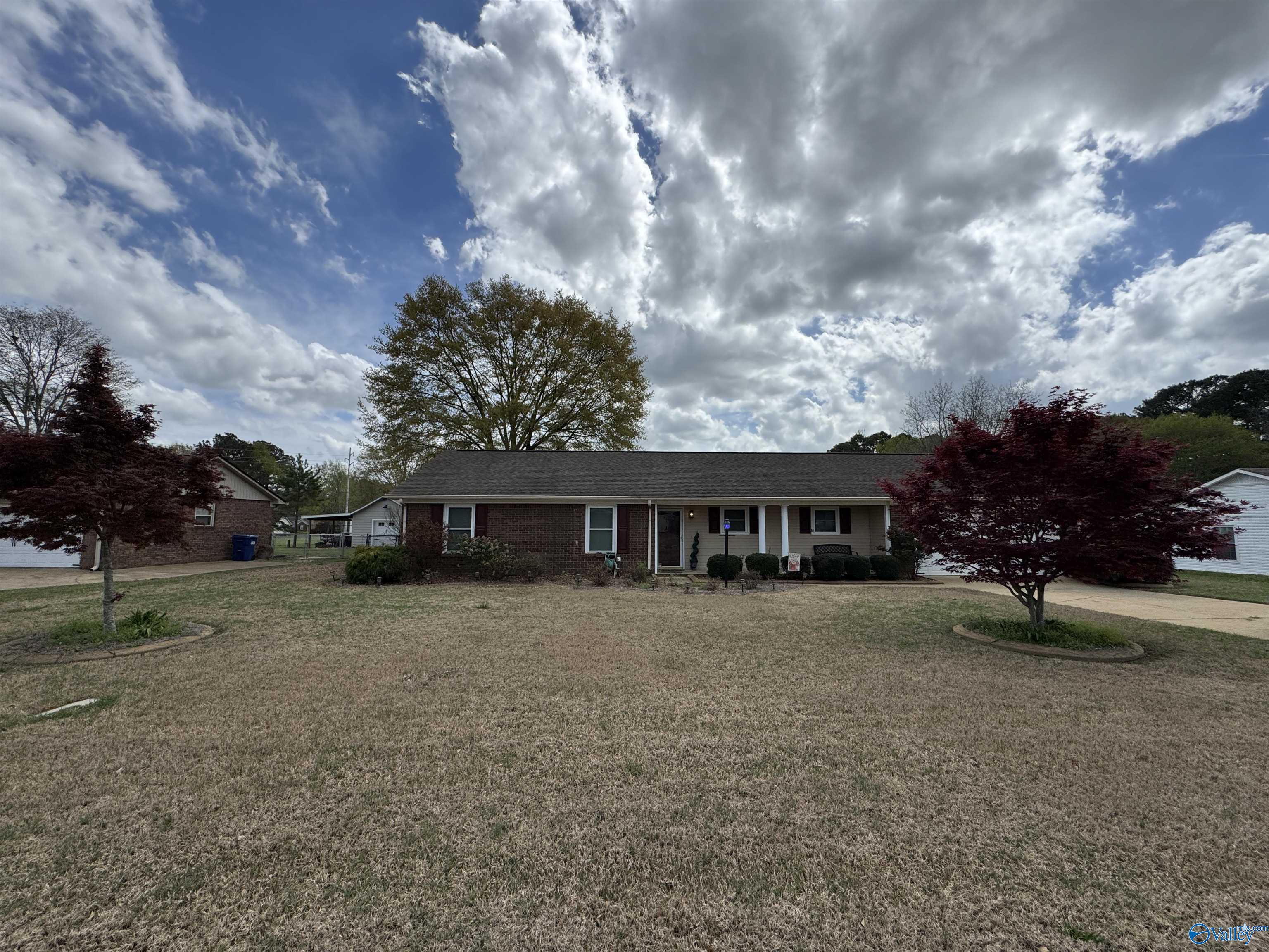 617 Sunset Avenue, Albertville, Alabama image 1