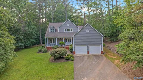 Homes For Sale - 6208 Robin Lane<br/> Fort Payne, AL 35967