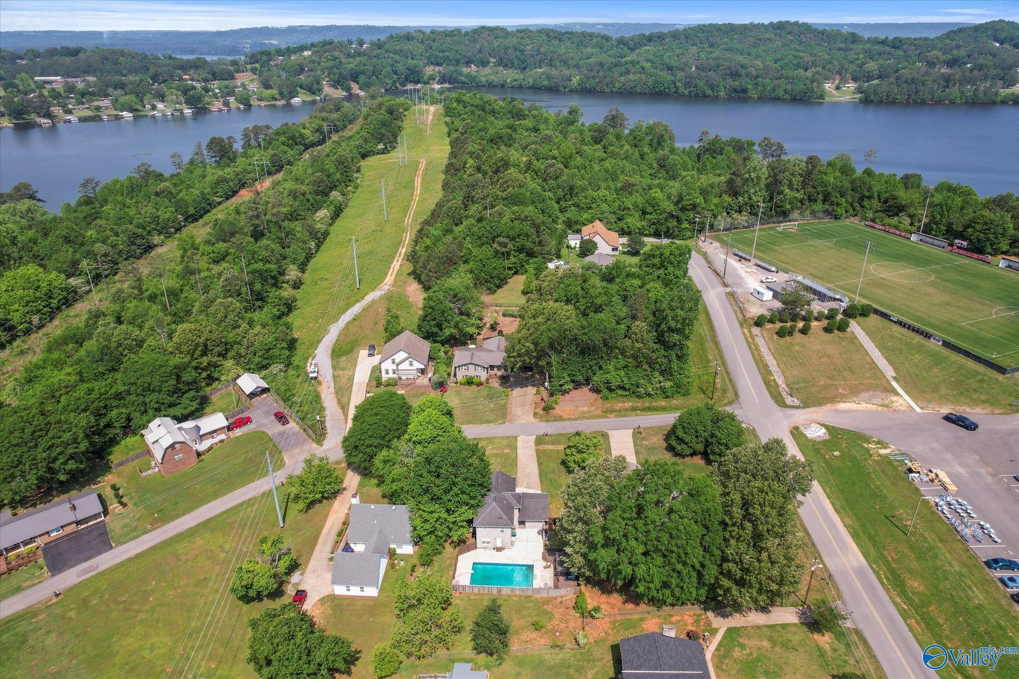5005 Doris Lane, Guntersville, Alabama image 34