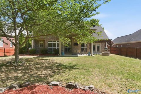 Homes For Sale - 7104 Tull Water Drive<br/> Owens Cross Roads, AL 35763