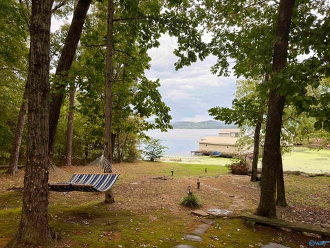 Homes For Sale - 860 Pine Island Circle<br/> Jackson County, Scottsboro, AL 35769