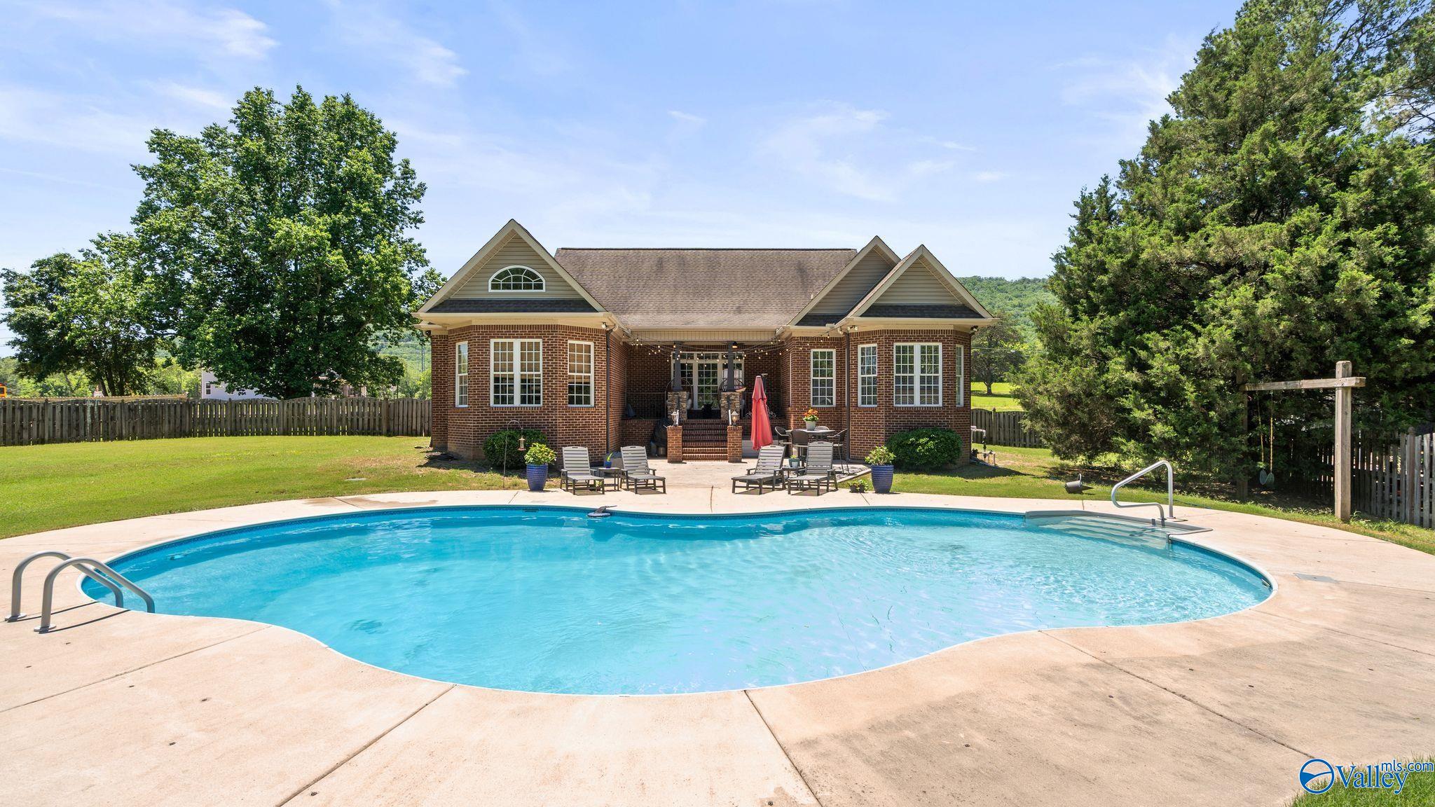1943 Old Big Cove Road, Owens Cross Roads, Alabama image 3