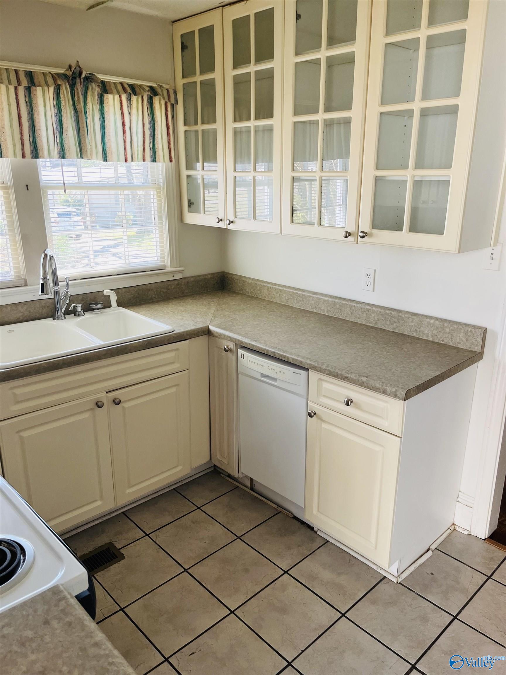 1105 Sangster Road, Gadsden, Alabama image 7
