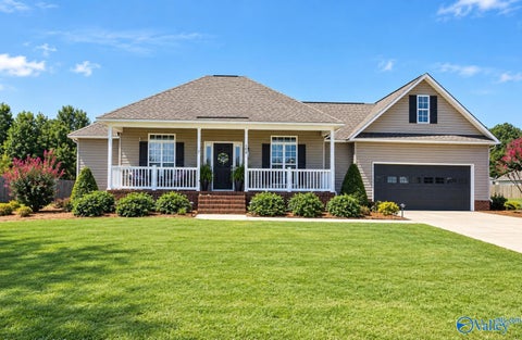 Homes For Sale - 108 Saint Thomas Drive<br/> Rainbow City, AL 35906