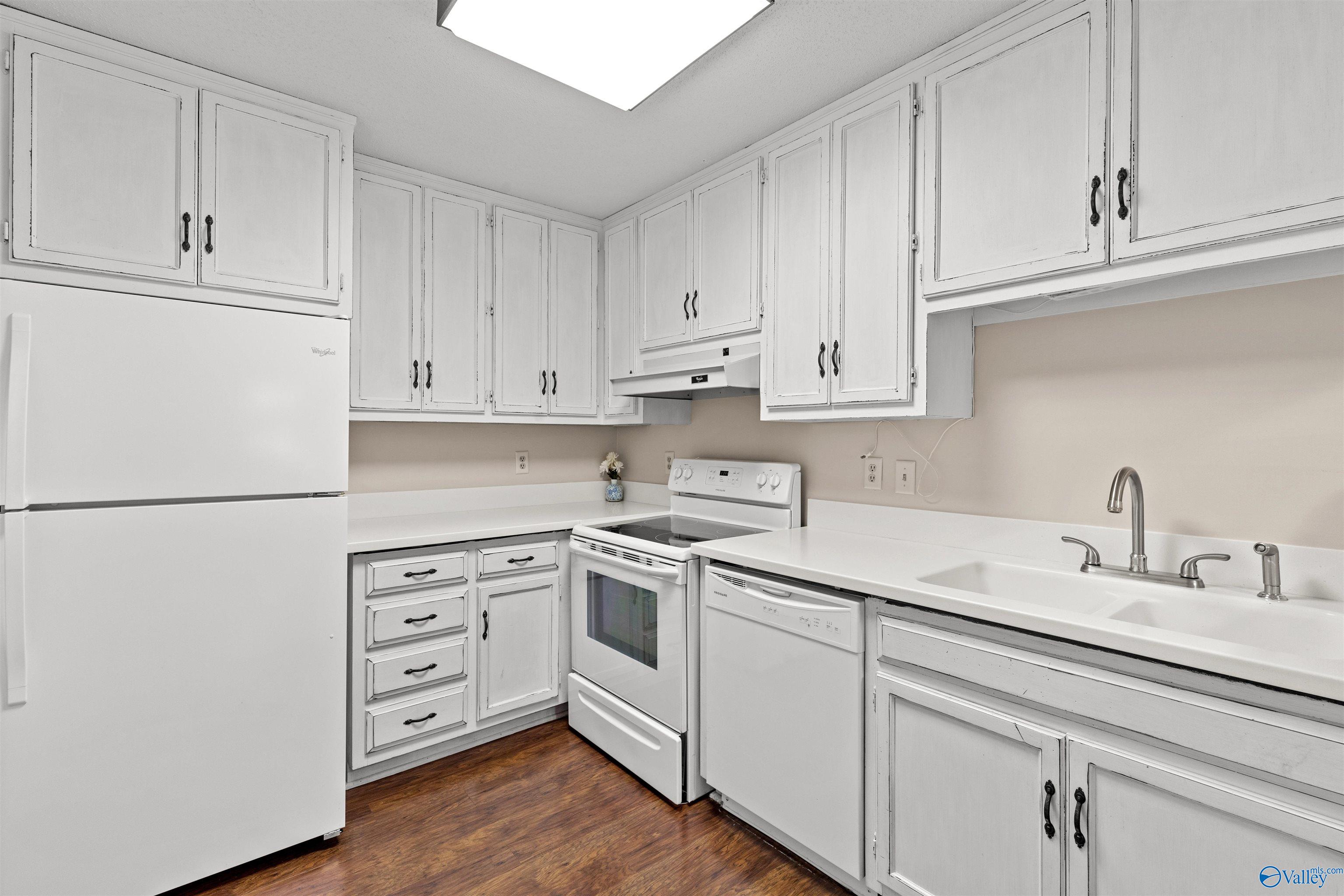 2058 Woodlawn Drive, Huntsville, Alabama image 13