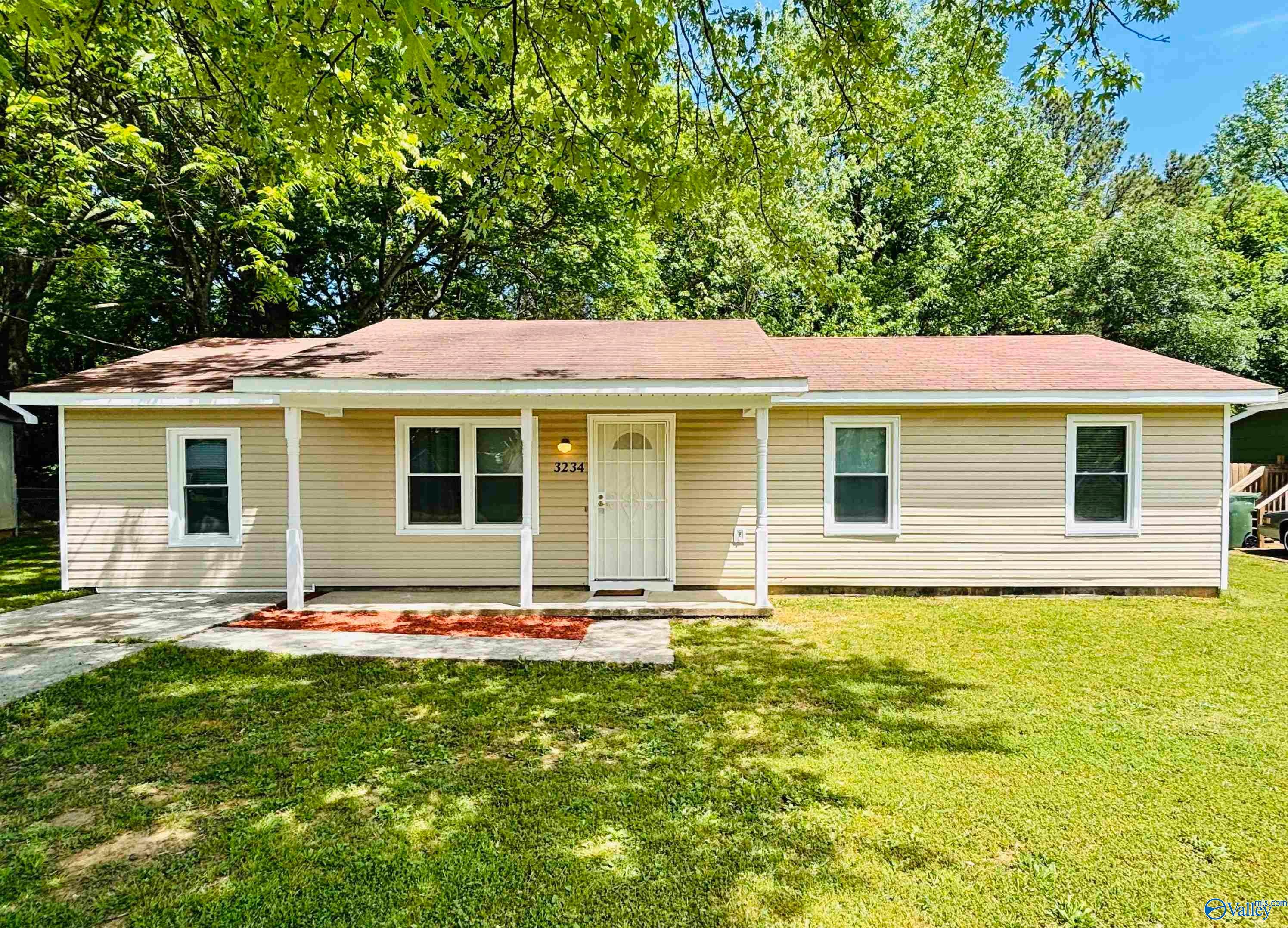3234 Uvalde Lane, Huntsville, Alabama image 1