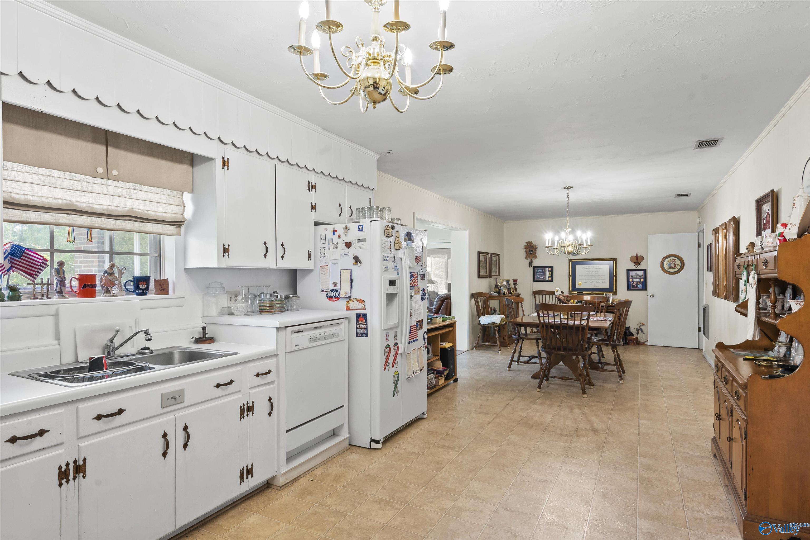 1103 Dan Avenue, Albertville, Alabama image 9