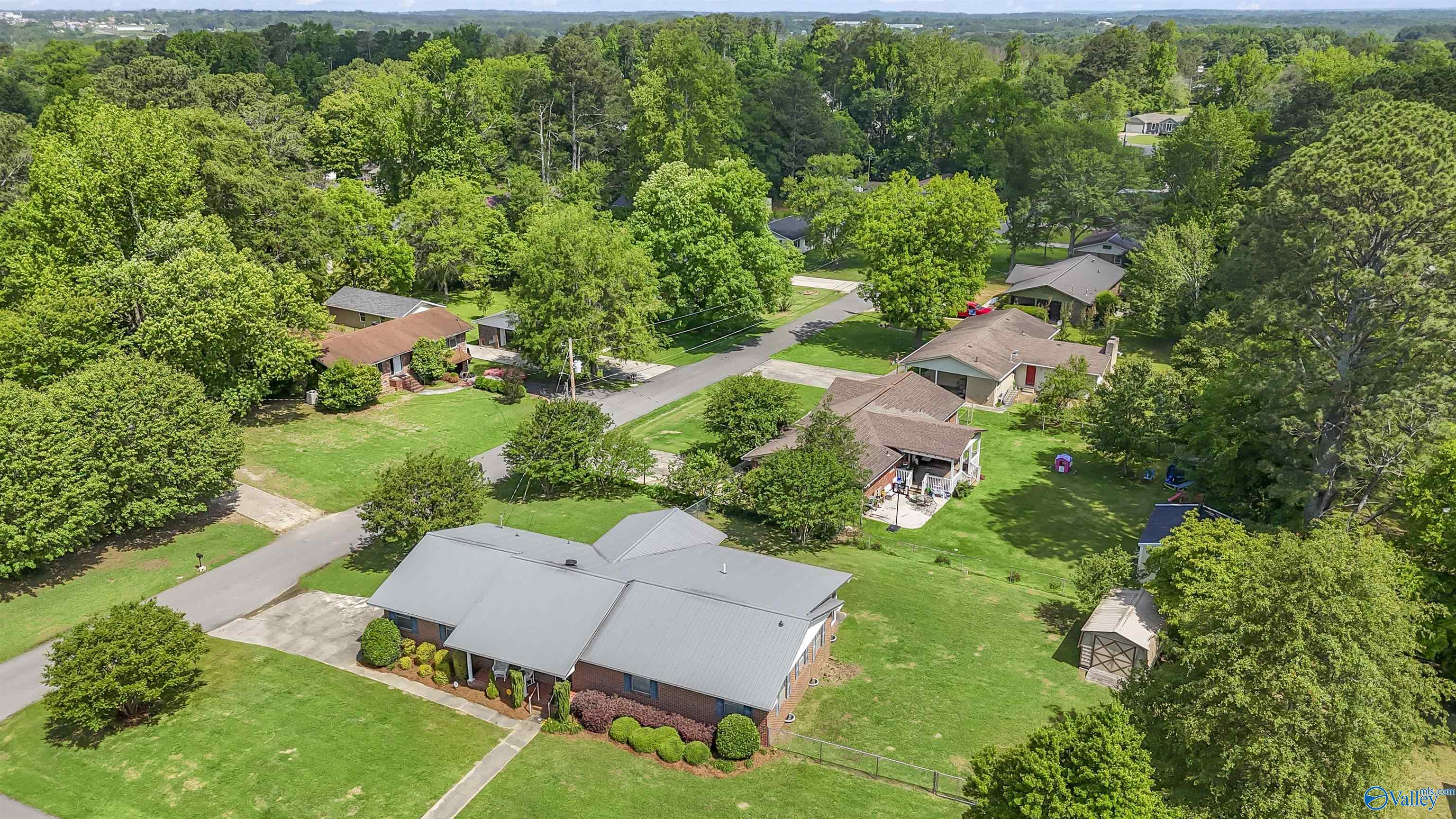 1103 Dan Avenue, Albertville, Alabama image 32