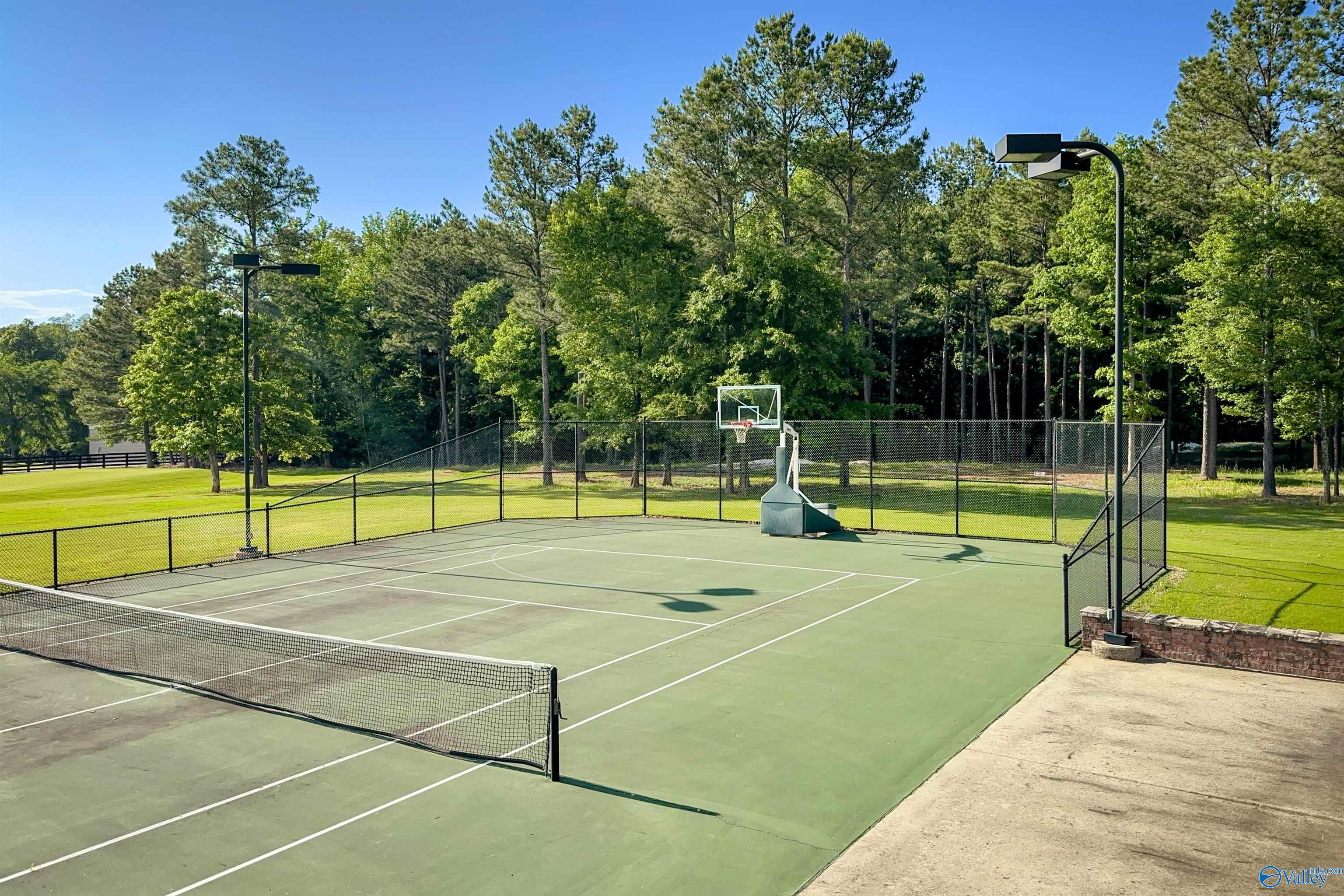 2400 Breeding Drive, Hartselle, Alabama image 7