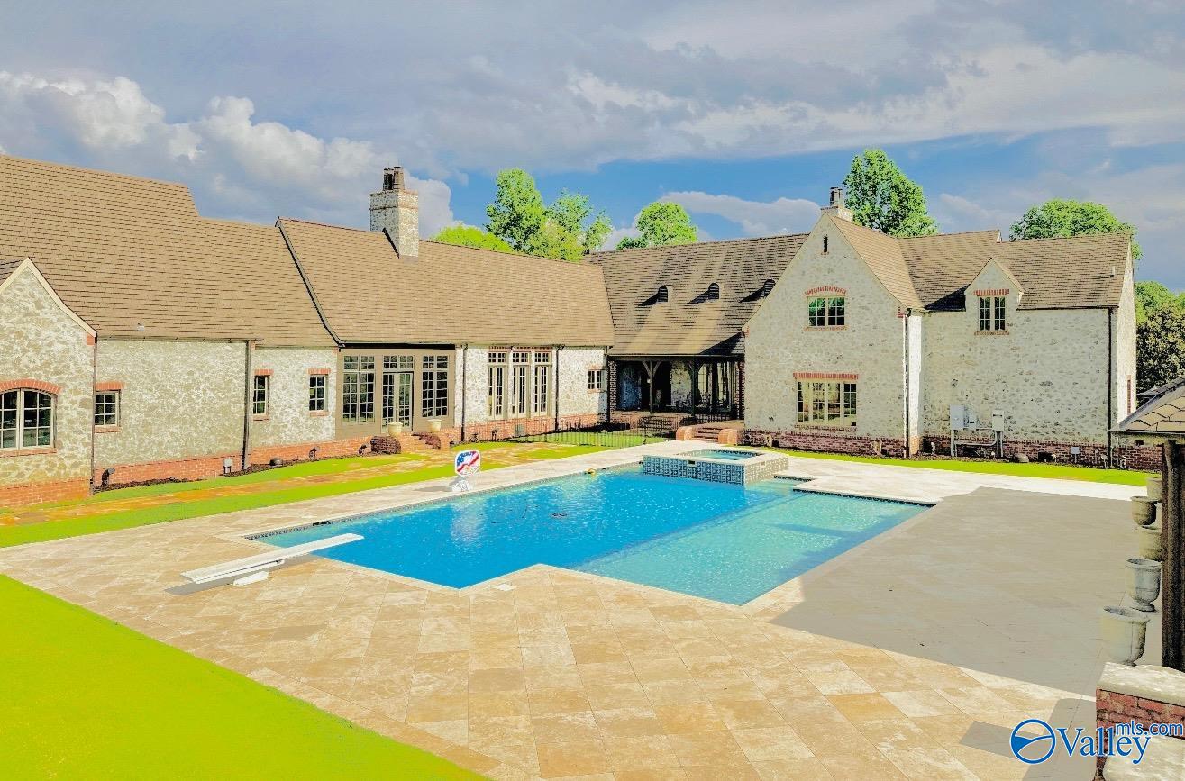2400 Breeding Drive